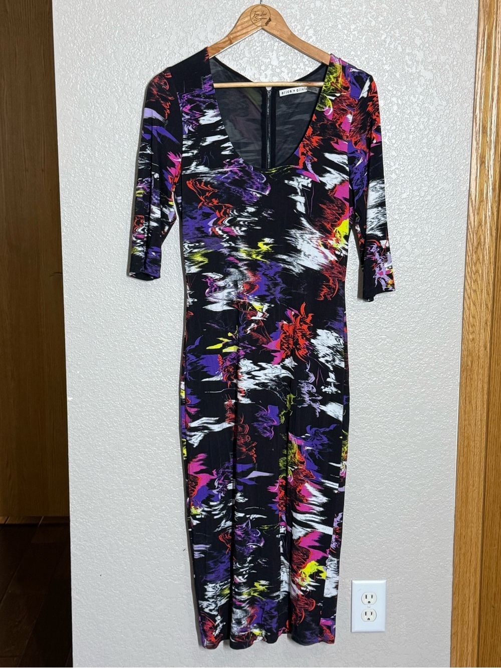 Alice & Olivia Delora Midi Dress Fitted Scoop Neck Size 12